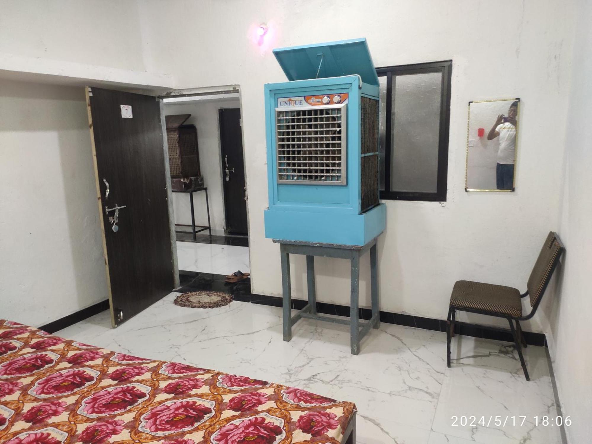Kuber Bhandari Guest House And Hotel Sehore 외부 사진